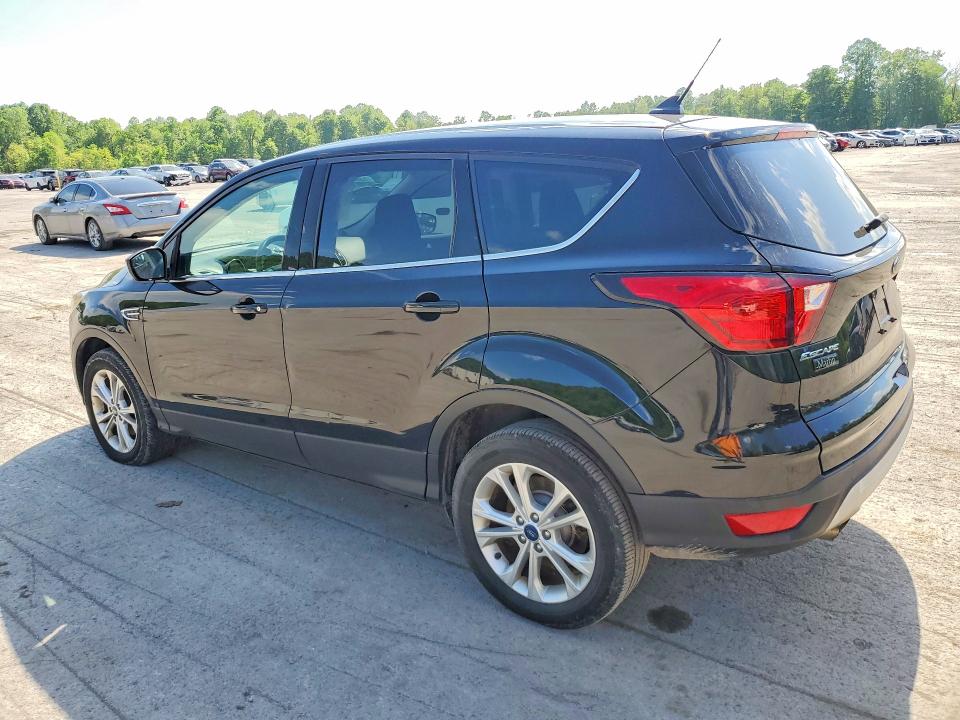 54192936 :رقم المزاد ، 1FMCU9GDXKUC49072 vin ، 2019 Ford Escape مزاد بيع