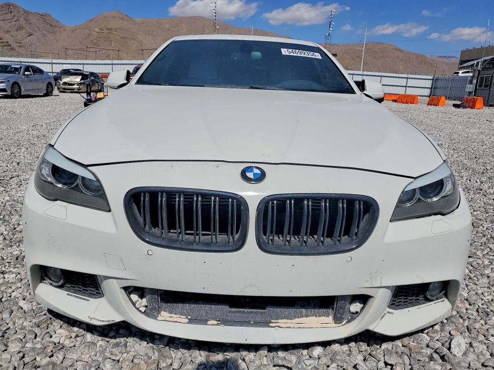 54699356 :رقم المزاد ، WBAFR9C57BC757679 vin ، 2011 Bmw 550 مزاد بيع