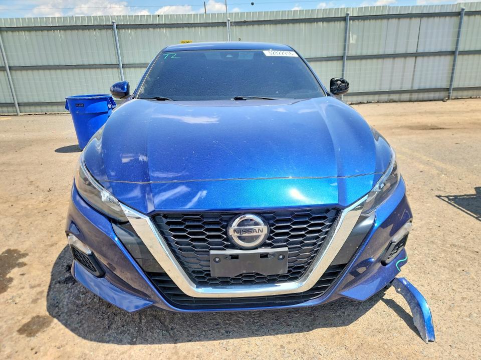 52822916 :رقم المزاد ، 1N4BL4BV3NN423624 vin ، 2022 Nissan Altima مزاد بيع