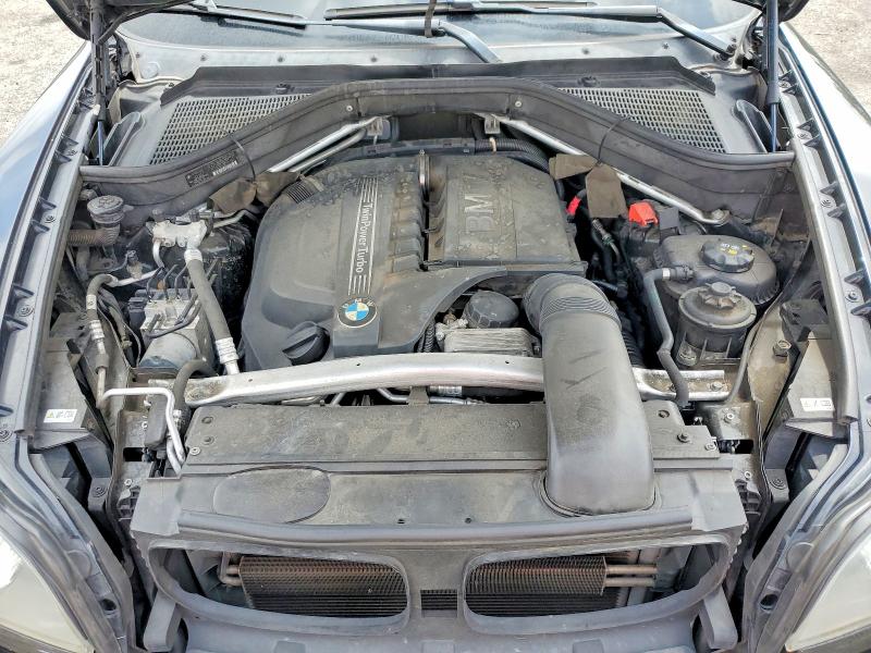 53133576 :رقم المزاد ، 5UXZV4C52D0E12967 vin ، 2013 Bmw X5 مزاد بيع