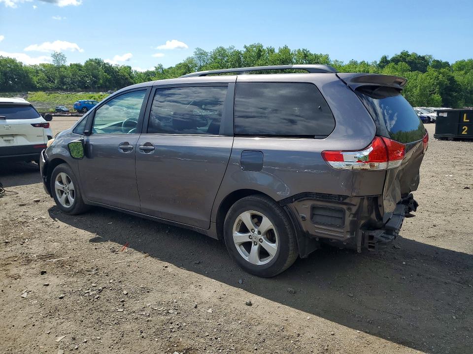55271296 :رقم المزاد ، 5TDKK3DC9BS024290 vin ، 2011 Toyota Sienna مزاد بيع