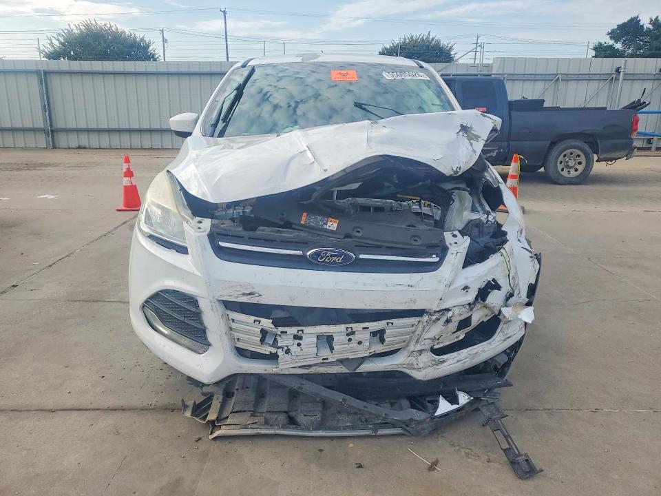 Продажа на аукционе авто 2016 Ford Escape, vin: 1FMCU0G93GUC39546, номер лота: 55005526