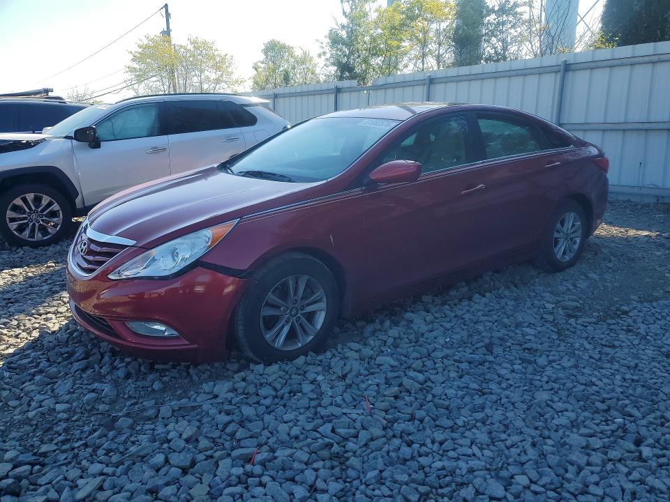 51952576 :رقم المزاد ، 5NPEB4AC9DH700513 vin ، 2013 Hyundai Sonata مزاد بيع