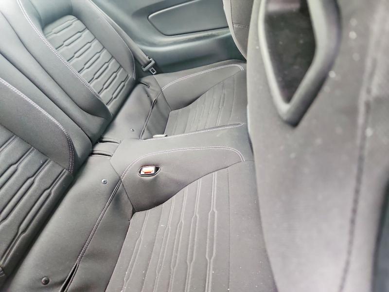 52451026 :رقم المزاد ، 1FA6P8R04M5555765 vin ، 2021 Ford Mustang مزاد بيع