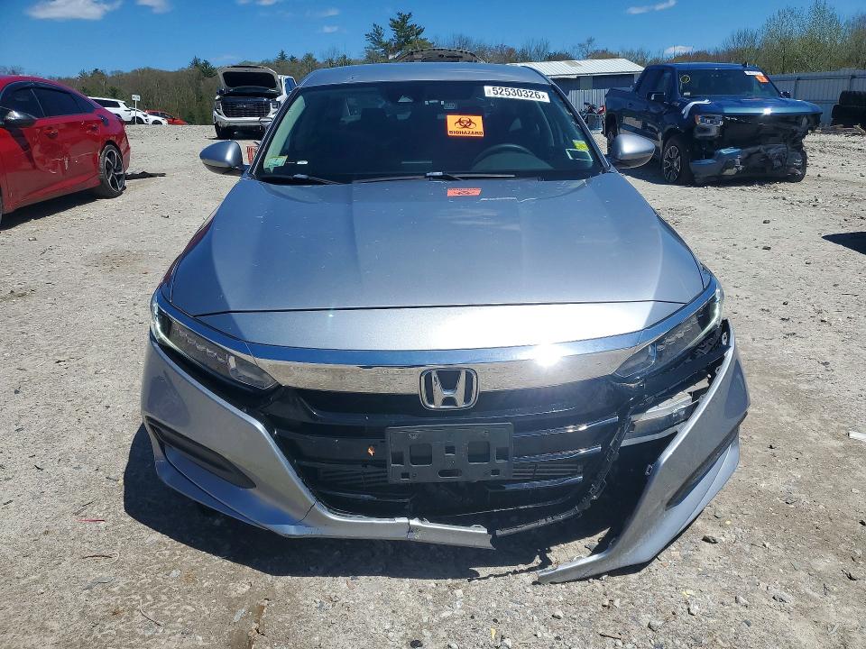 52530326 :رقم المزاد ، 1HGCV1F19JA156765 vin ، 2018 Honda Accord مزاد بيع