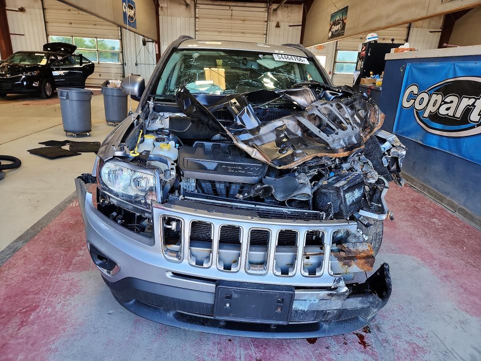 54464766 :رقم المزاد ، 1C4NJDEB2GD698067 vin ، 2016 Jeep Compass مزاد بيع