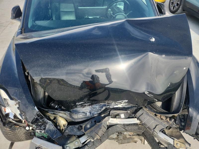 52733126 :رقم المزاد ، 5YJ3E1EB1JF178534 vin ، 2018 Tesla Model 3 مزاد بيع