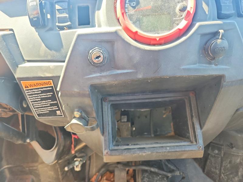 52239586 :رقم المزاد ، 3NSVFM994GF468028 vin ، 2016 Polaris Razor مزاد بيع