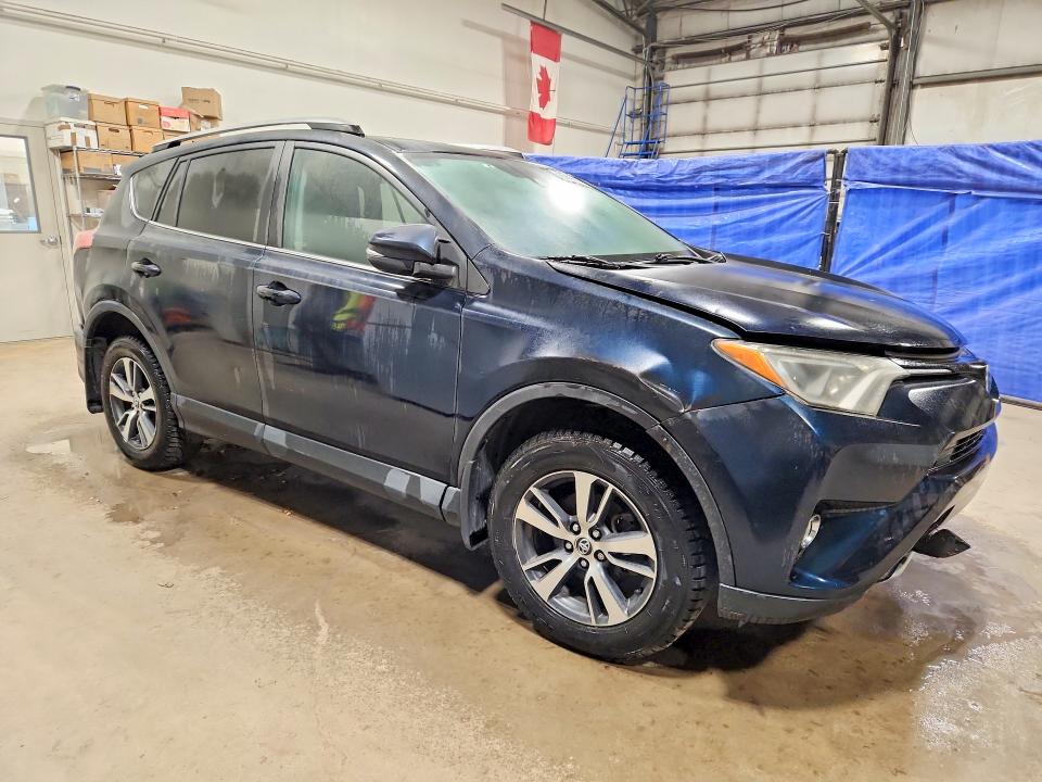 Продаж на аукціоні авто 2017 Toyota Rav4, vin: 2T3RFREVXHW567077, номер лоту: 55129526