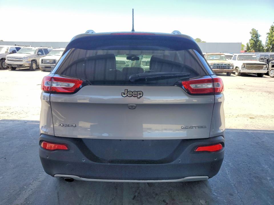 53648126 :رقم المزاد ، 1C4PJMDB8JD564620 vin ، 2018 Jeep Cherokee مزاد بيع