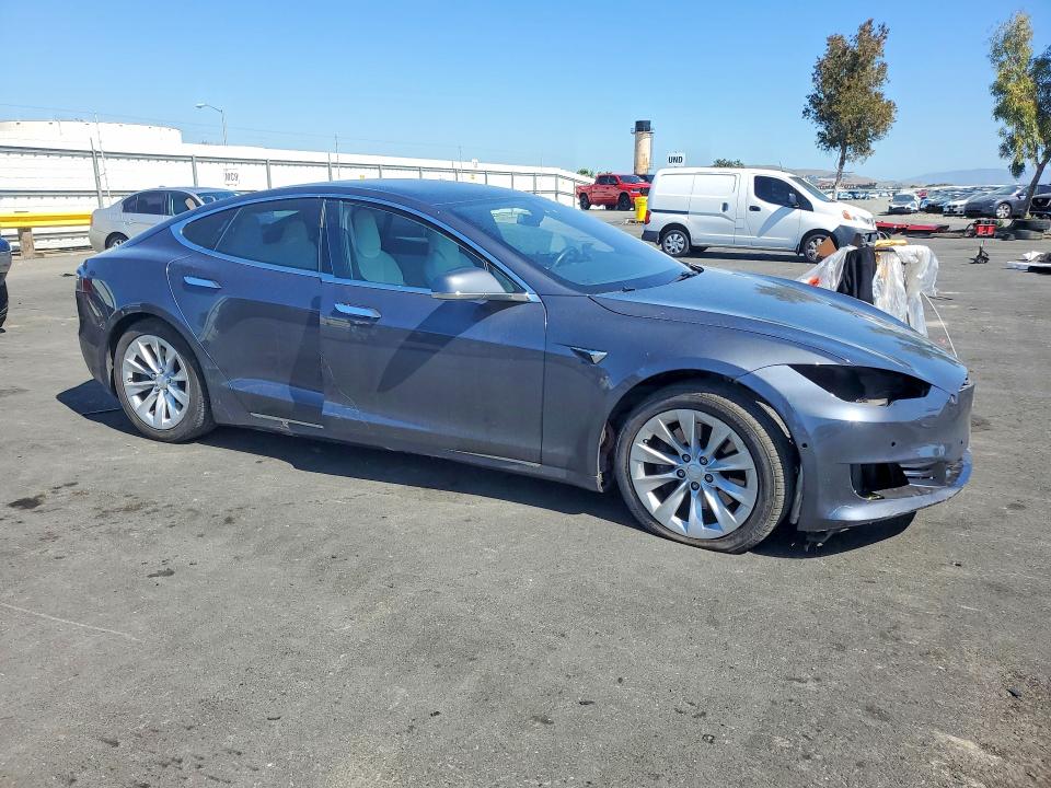 Продаж на аукціоні авто 2019 Tesla Model S, vin: 5YJSA1E27KF304372, номер лоту: 53633976