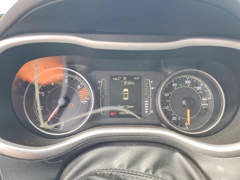 53765416 :رقم المزاد ، 1C4PJMCB1HW621854 vin ، 2017 Jeep Cherokee مزاد بيع