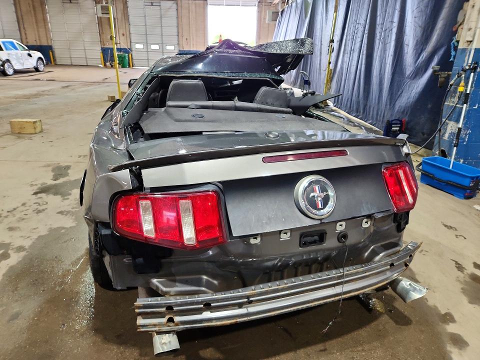 53811836 :رقم المزاد ، 1ZVBP8AM7B5157208 vin ، 2011 Ford Mustang مزاد بيع