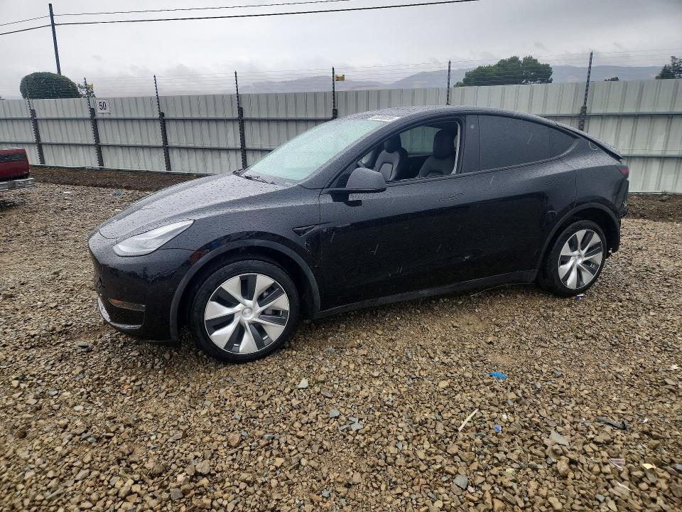 55368256 :رقم المزاد ، 7SAYGDEE7NF569336 vin ، 2022 Tesla Model Y مزاد بيع