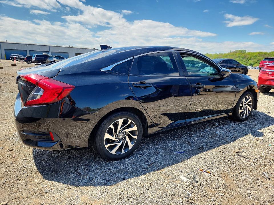 Продажа на аукционе авто 2017 Honda Civic, vin: 19XFC2F82HE007545, номер лота: 53379416