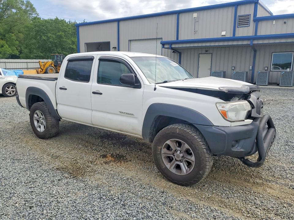 51302386 :رقم المزاد ، 5TFJX4GN7FX037992 vin ، 2015 Toyota Tacoma مزاد بيع