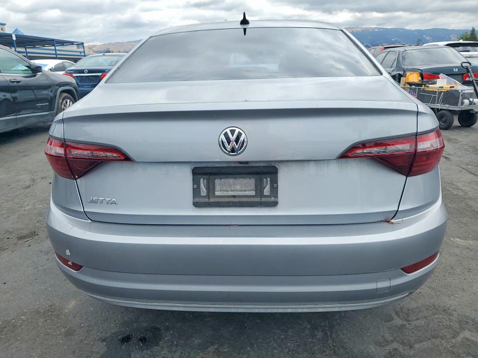 55180176 :رقم المزاد ، 3VWE57BU0MM085471 vin ، 2021 Volkswagen Jetta مزاد بيع