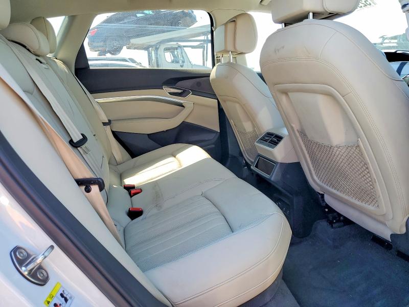 Продажа на аукционе авто 2024 Audi Q8 E-tron, vin: WA15AAGE0RB027625, номер лота: 52950746