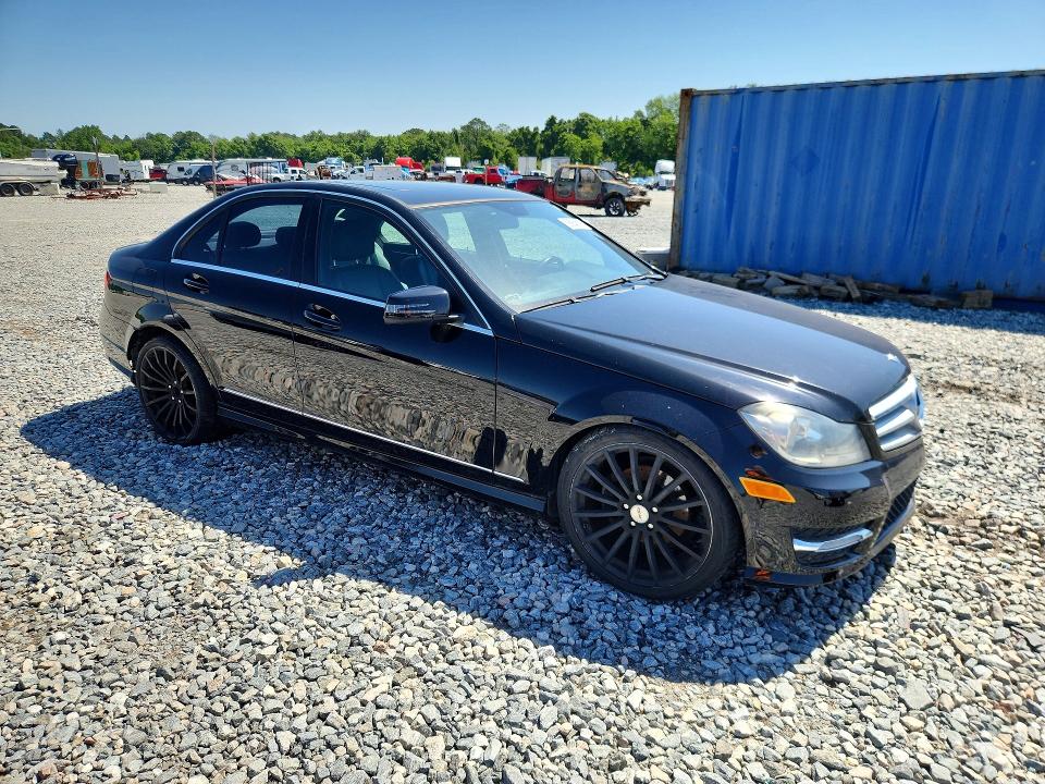 Продаж на аукціоні авто 2012 Mercedes-benz C, vin: WDDGF4HB9CA614303, номер лоту: 53584816