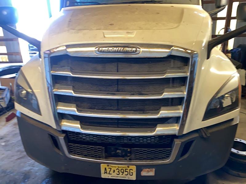 Продажа на аукционе авто 2018 Freigliner Cascadia 126, vin: 3AKJHHDR9JSJR1189, номер лота: 52405516