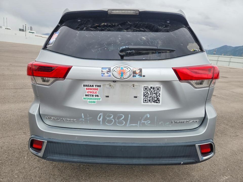 Продаж на аукціоні авто 2018 Toyota Highlander, vin: 5TDDZRFH7JS809020, номер лоту: 54789836