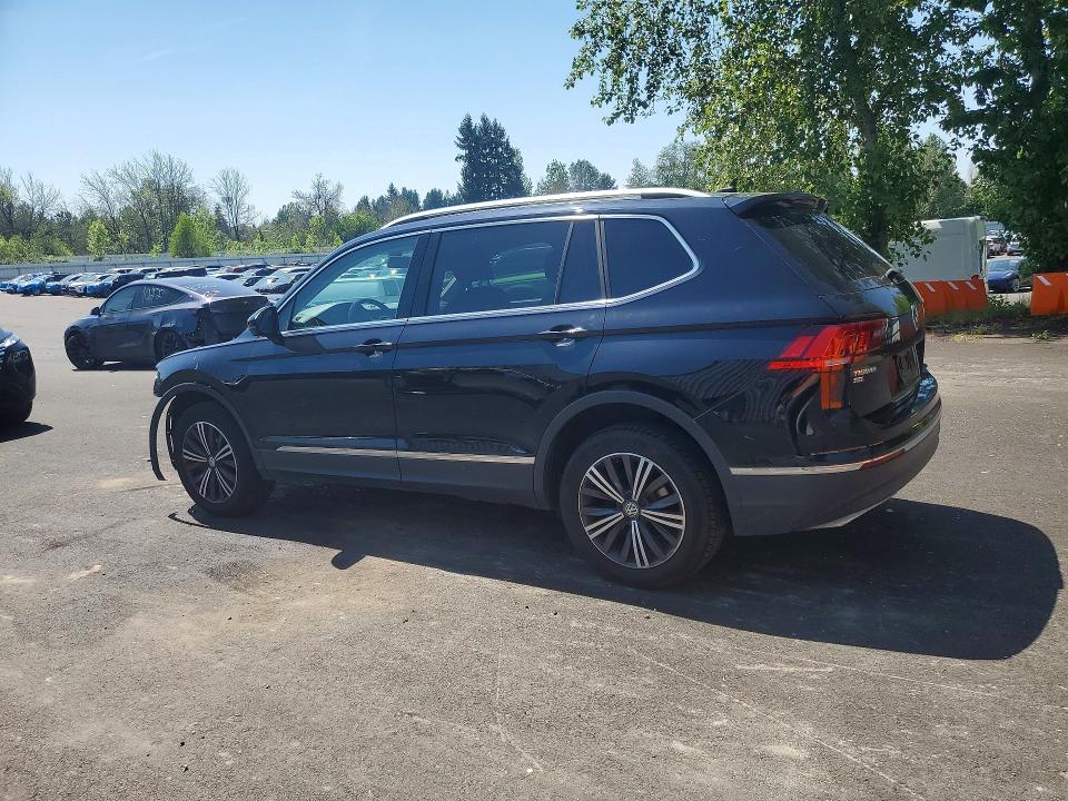 Продажа на аукционе авто 2018 Volkswagen Tiguan, vin: 3VV2B7AX5JM051940, номер лота: 52490576