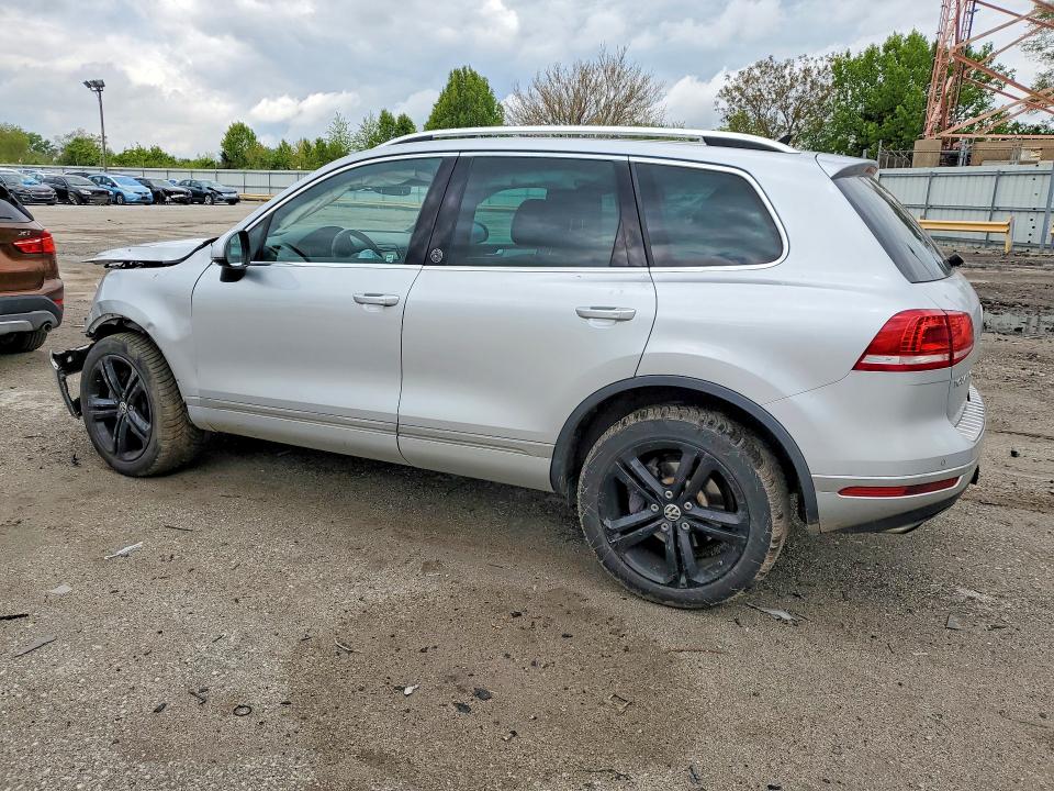 52179756 :رقم المزاد ، WVGRF7BP1HD000646 vin ، 2017 Volkswagen Touareg مزاد بيع