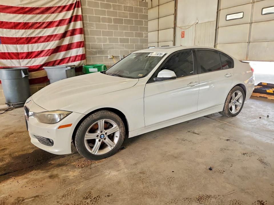 55191476 :رقم المزاد ، WBA3C3G57FNS74909 vin ، 2015 Bmw 320 مزاد بيع