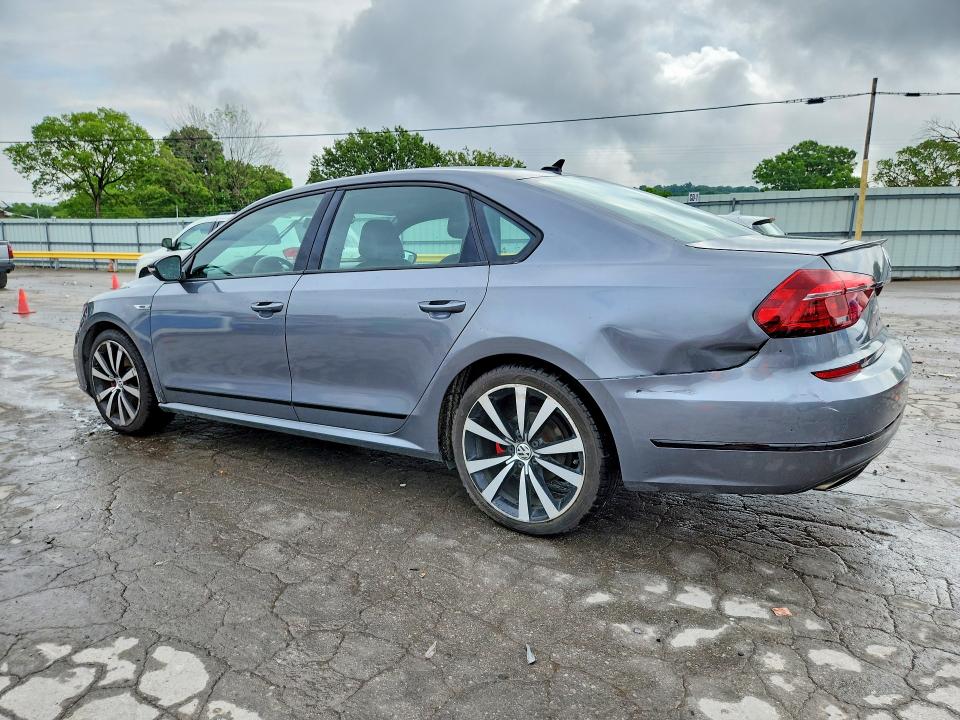 53959296 :رقم المزاد ، 1VWJM7A30JC038741 vin ، 2018 Volkswagen Passat مزاد بيع
