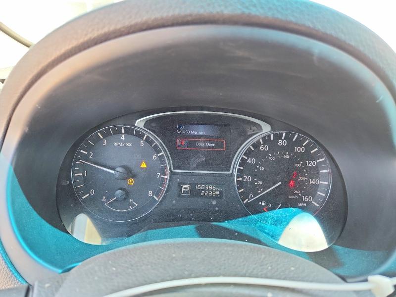 2015 Nissan Altima მანქანა იყიდება აუქციონზე, vin: 1N4AL3AP9FC105917, აუქციონის ნომერი: 54859286