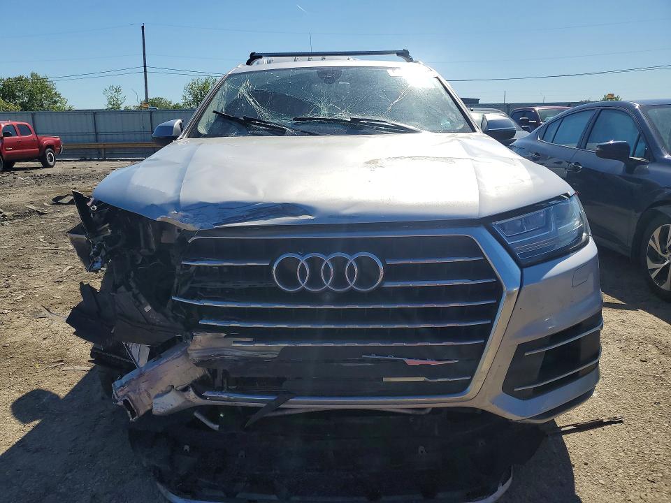 53518266 :رقم المزاد ، WA1LAAF73HD004577 vin ، 2017 Audi Q7 مزاد بيع