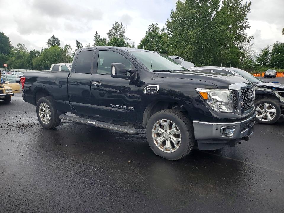 55057356 :رقم المزاد ، 1N6BA1C45HN549568 vin ، 2017 Nissan Titan Xd مزاد بيع