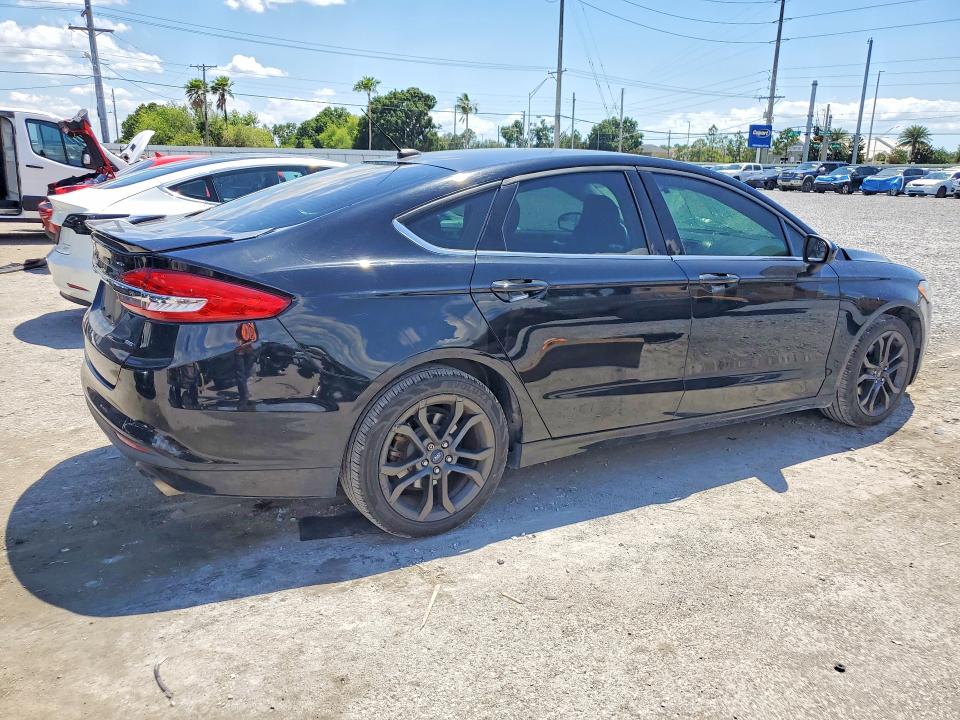 53711966 :رقم المزاد ، 3FA6P0H79JR174826 vin ، 2018 Ford Fusion مزاد بيع
