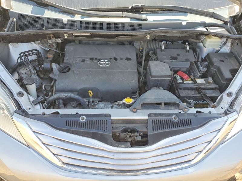 52770686 :رقم المزاد ، 5TDKK3DC6FS590901 vin ، 2015 Toyota Sienna مزاد بيع