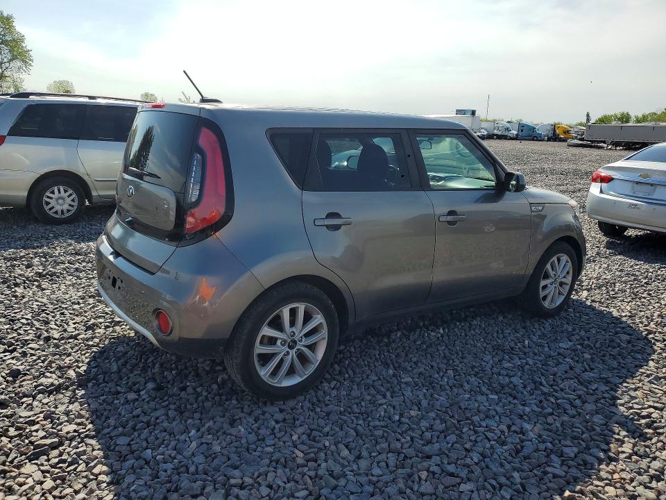 Продаж на аукціоні авто 2018 Kia Soul, vin: KNDJP3A52J7620014, номер лоту: 51596066