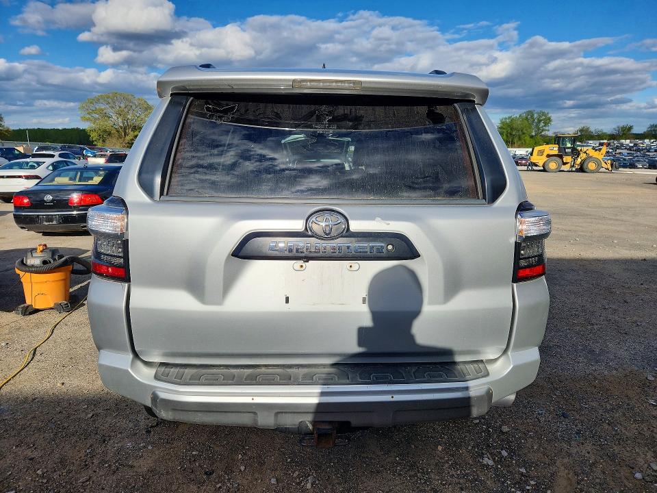 52952496 :رقم المزاد ، JTEBU5JR0F5239563 vin ، 2015 Toyota 4runner مزاد بيع