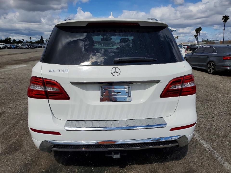 Auction sale of the 2015 Mercedes-benz Ml, vin: 4JGDA5JB2FA512529, lot number: 52327116