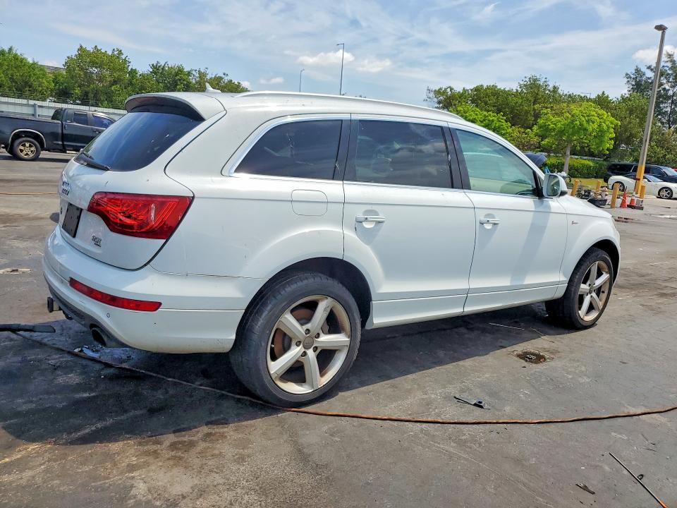 2015 Audi Q7 მანქანა იყიდება აუქციონზე, vin: WA1DGAFE6FD003504, აუქციონის ნომერი: 53210836