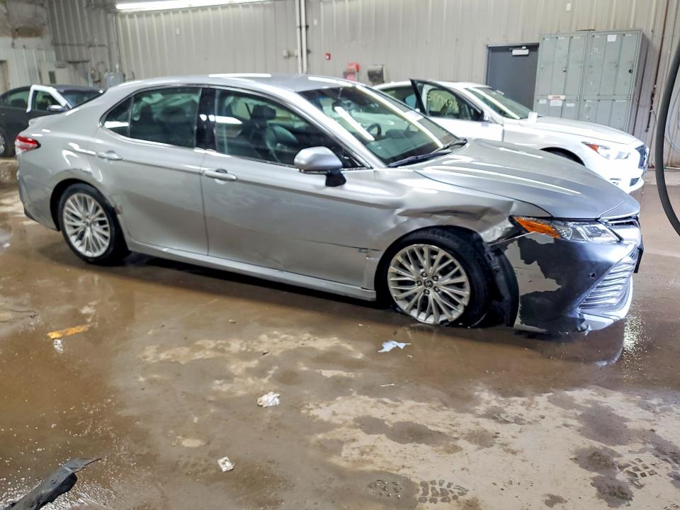 Продажа на аукционе авто 2018 Toyota Camry, vin: 4T1B11HKXJU080673, номер лота: 51859306