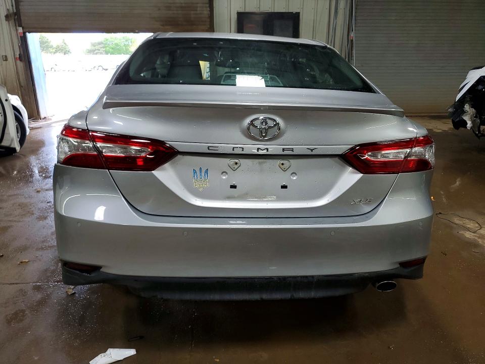 Продажа на аукционе авто 2018 Toyota Camry, vin: 4T1B11HKXJU080673, номер лота: 51859306