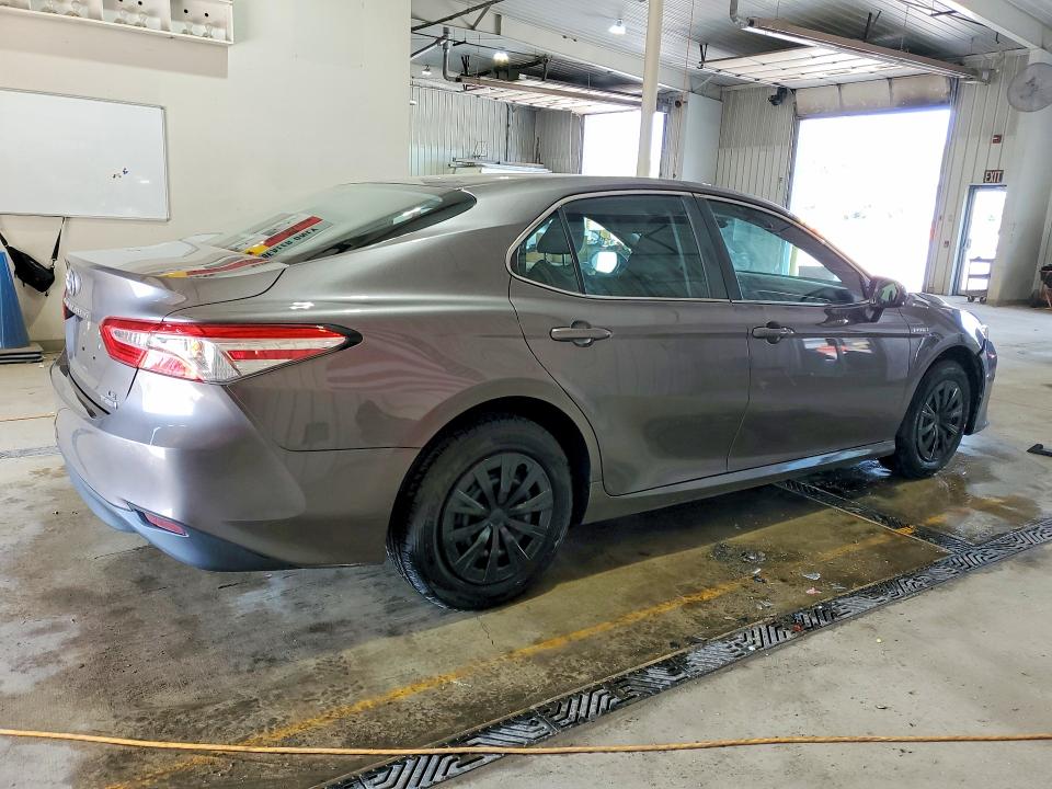 2018 Toyota Camry მანქანა იყიდება აუქციონზე, vin: 4T1B31HK8JU002029, აუქციონის ნომერი: 52401636