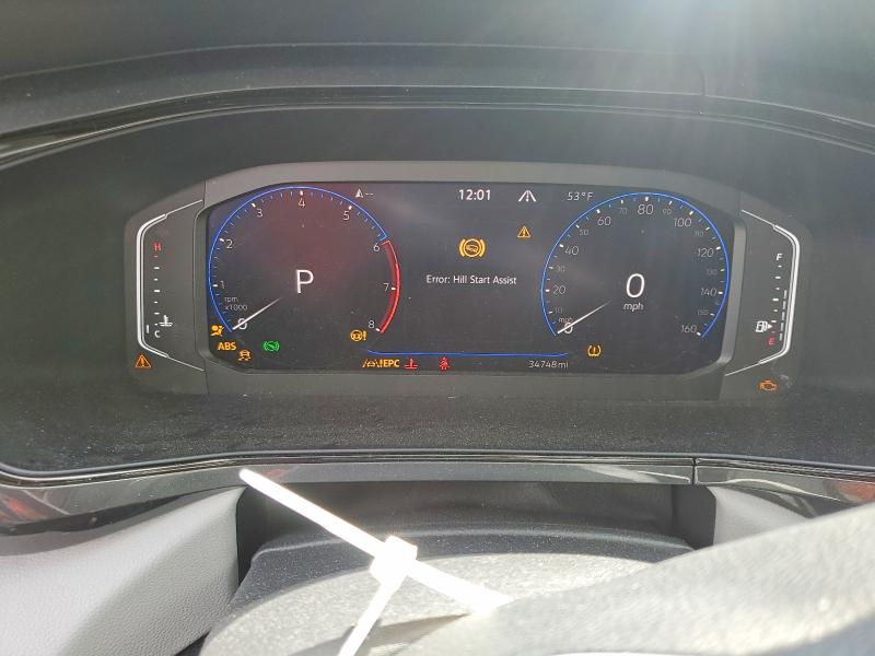 52061196 :رقم المزاد ، 3VV2X7B2XNM017549 vin ، 2022 Volkswagen Taos مزاد بيع