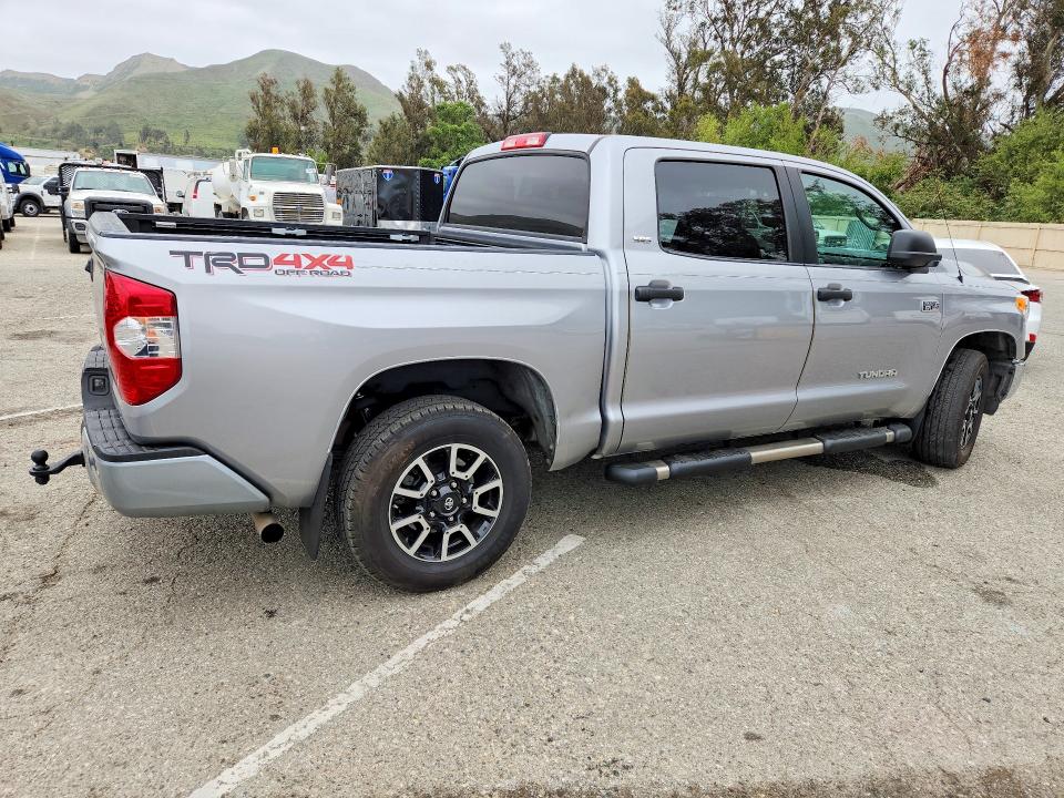 Продажа на аукционе авто 2017 Toyota Tundra, vin: 5TFDW5F1XHX637851, номер лота: 53193806