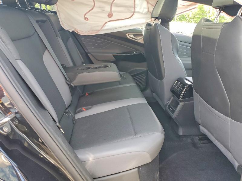 53059106 :رقم المزاد ، 1V2VMPE82PC027645 vin ، 2023 Volkswagen Id.4 مزاد بيع