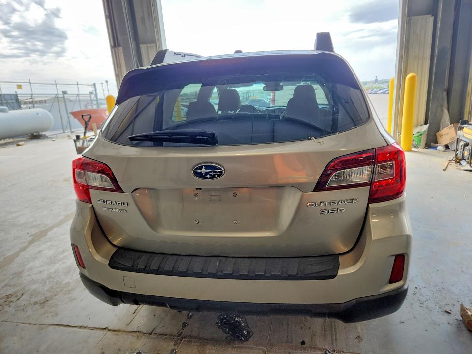 Продажа на аукционе авто 2015 Subaru Outback, vin: 4S4BSELC3F3211928, номер лота: 54081596