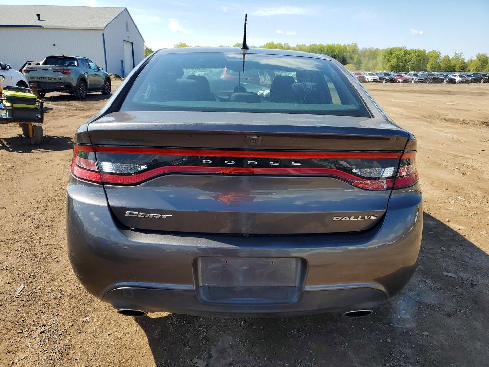 52673946 :رقم المزاد ، 1C3CDFBBXFD242965 vin ، 2015 Dodge Dart مزاد بيع