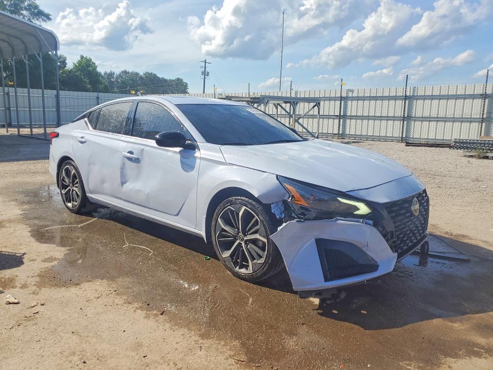 54250456 :رقم المزاد ، 1N4BL4CV1PN398420 vin ، 2023 Nissan Altima مزاد بيع