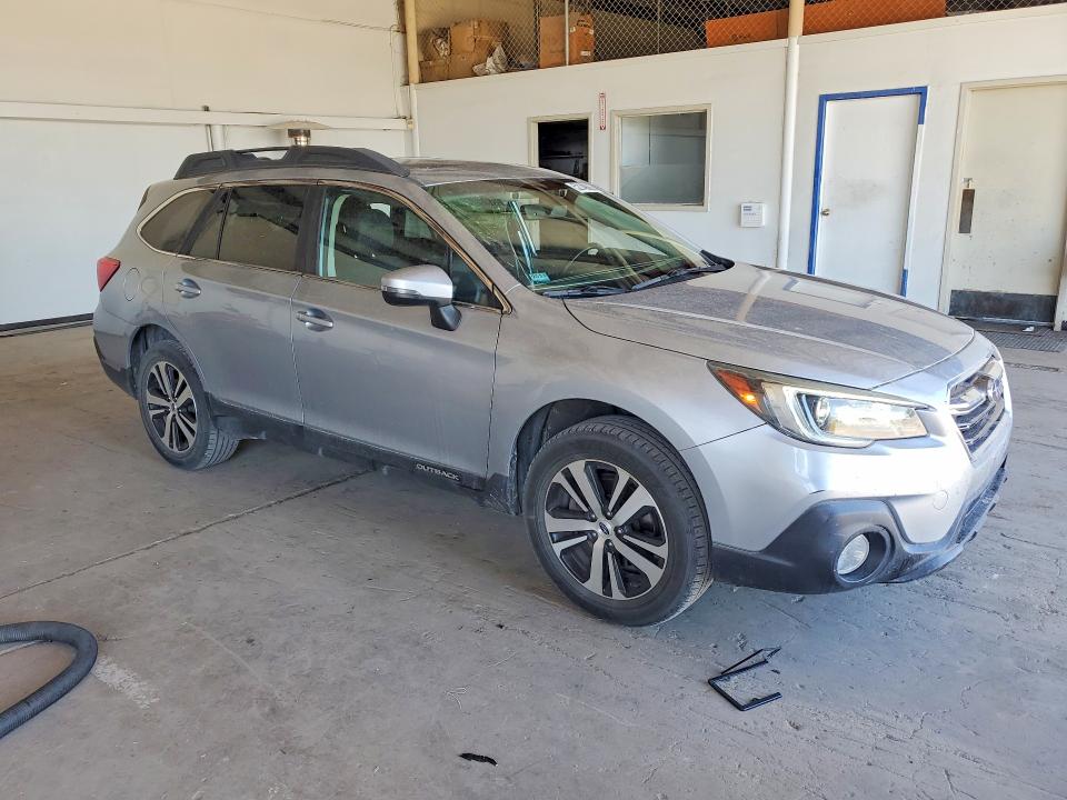 52149086 :رقم المزاد ، 4S4BSANCXJ3316741 vin ، 2018 Subaru Outback مزاد بيع
