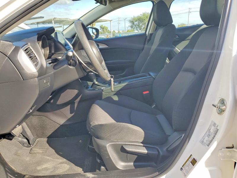 55203136 :رقم المزاد ، 3MZBN1U71JM202915 vin ، 2018 Mazda 3 مزاد بيع