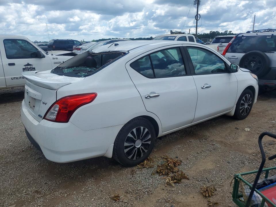 53240766 :رقم المزاد ، 3N1CN7AP2FL872956 vin ، 2015 Nissan Versa مزاد بيع